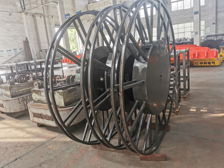 Cuộn cáp có thể thu vào tự động